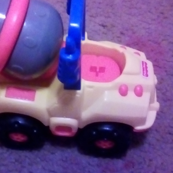 Toy - Picture 2 of 4